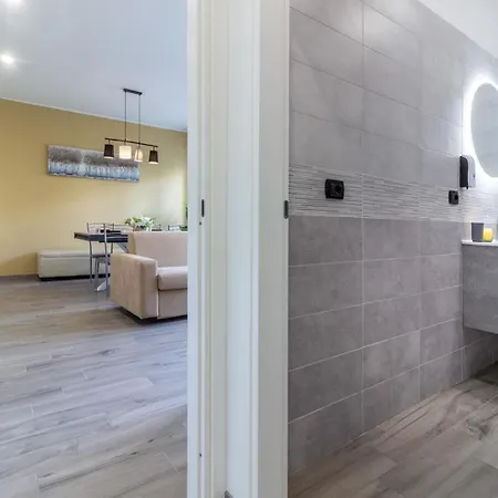 Urban Style Apartments- Tra E Centro Citta - Wifi Ac Apartment Como