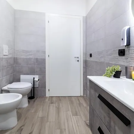 Apartment Urban Style Apartments- Tra E Centro Citta - Wifi Ac Como
